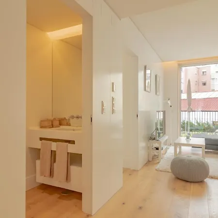 Bright 1 Bdr W/ Pool View By Lovelystay Apartamento Lisboa