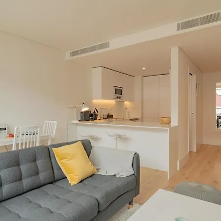 Daire Bright 1 Bdr W/ Pool View By Lovelystay