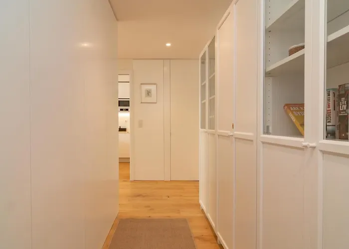 Bright 1 Bdr W/ Pool View By Lovelystay Apartmán *