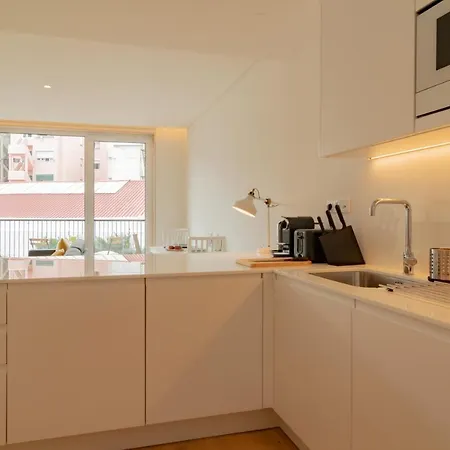 Bright 1 Bdr W/ Pool View By Lovelystay Apartment