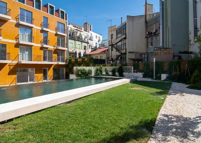 דירה Bright 1 Bdr W/ Pool View By Lovelystay ליסבון