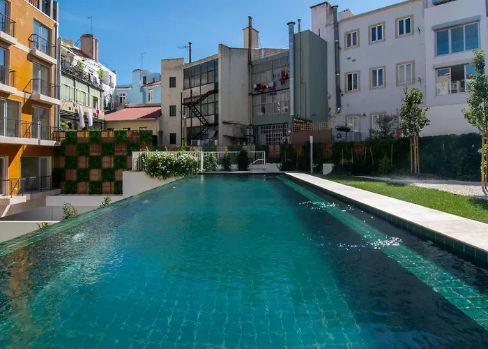 Bright 1 Bdr W/ Pool View By Lovelystay *